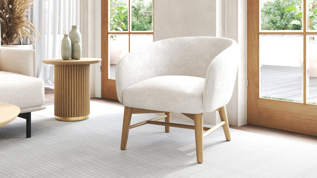 Sia Lounge Chair, in a room