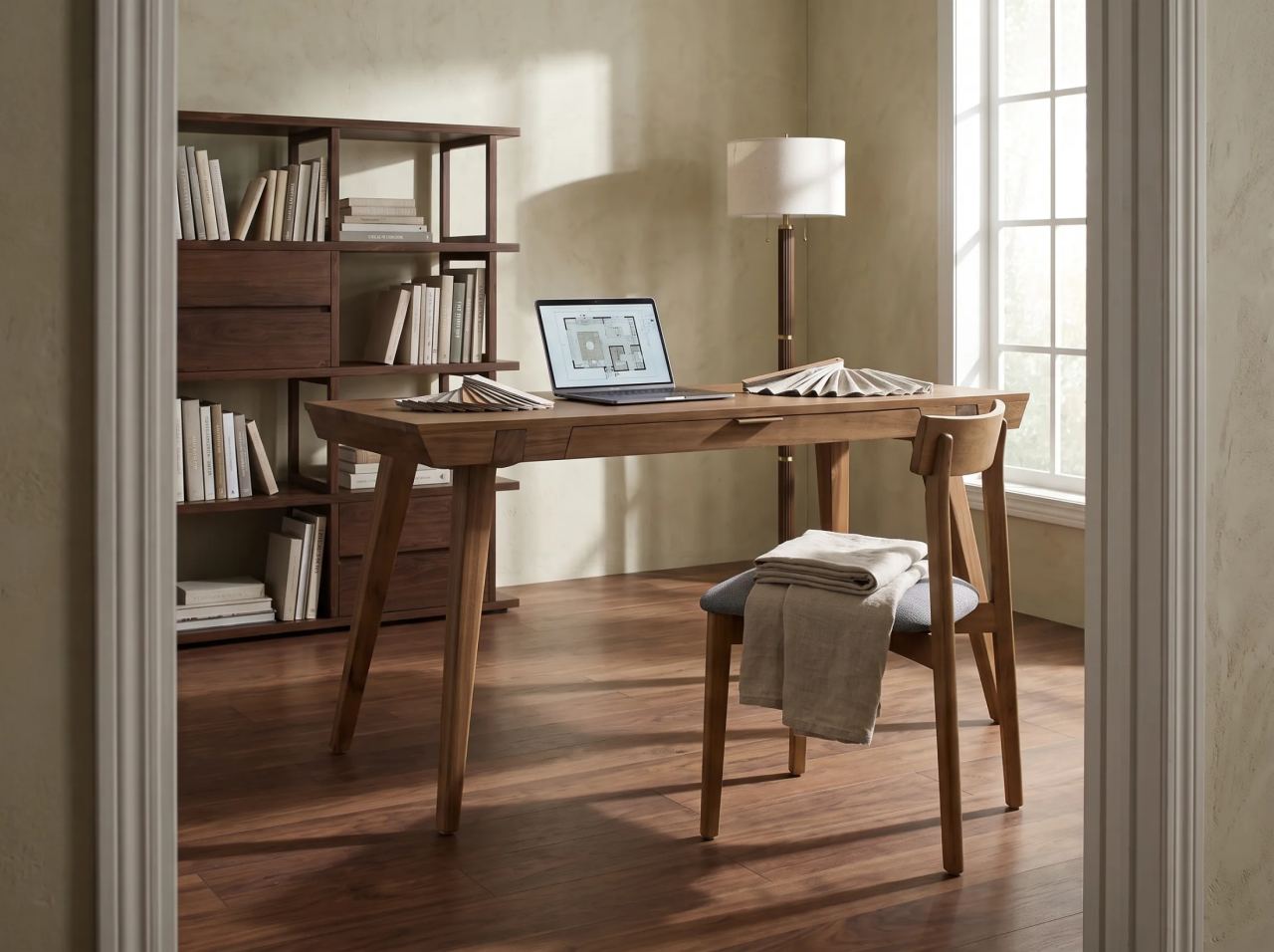 Merlie Desk
